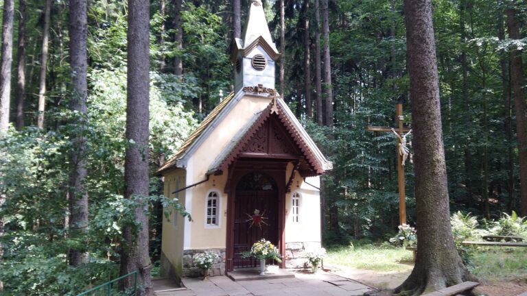 Źródełko Maryi _ Atrakcja Kudowy